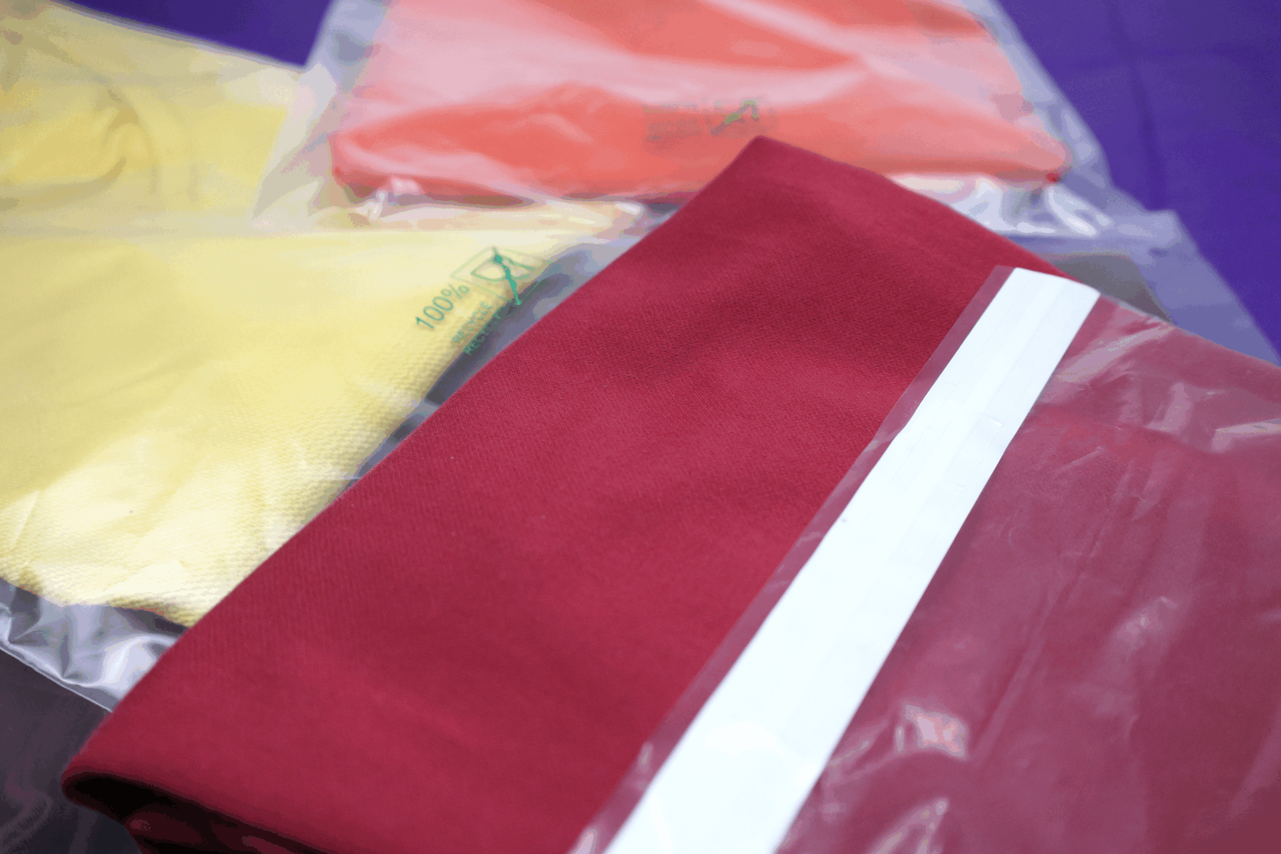 sachet patte autocollante pour vêtement