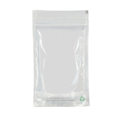 Foto de una bolsa transparente vacía Doypack® con cierre de cremallera, fabricada con PE/VOH-PE e incorporando una capa de 5µm de EVOH. La bolsa es reciclable y permite ver claramente el contenido, ofreciendo una barrera eficaz contra el oxígeno, el dióxido de carbono y los aromas.