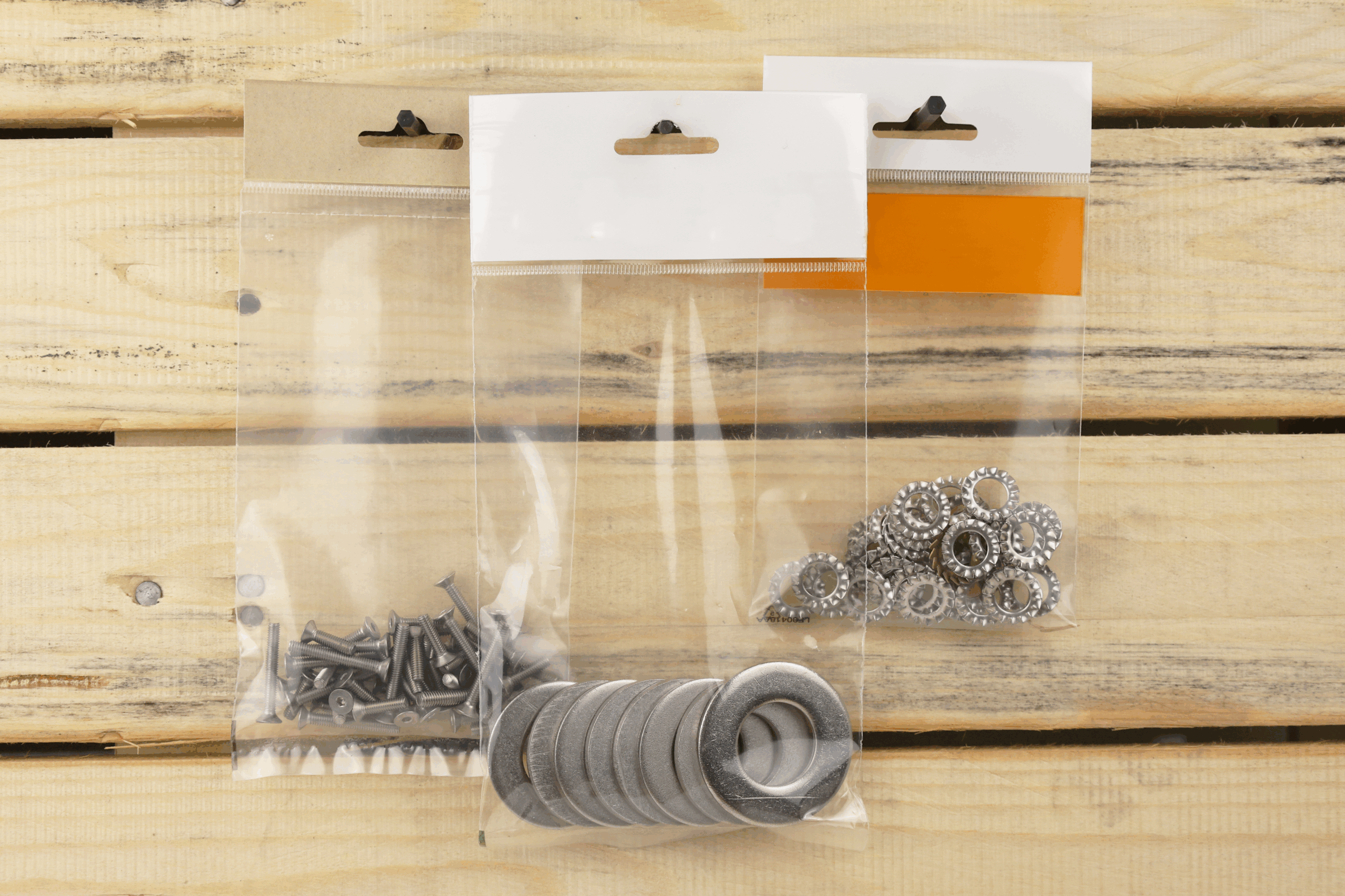 trois emballages pour bricolage